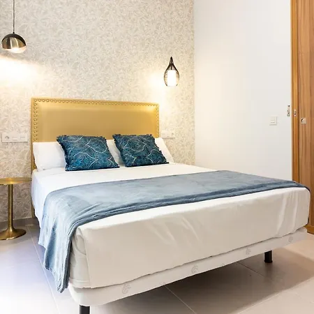 Center Flat Mariblanca 12 Sun & Terrace Boutique *