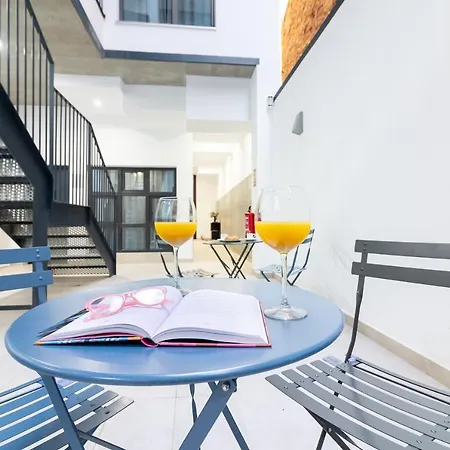 Center Flat Mariblanca 12 Sun & Terrace Boutique *