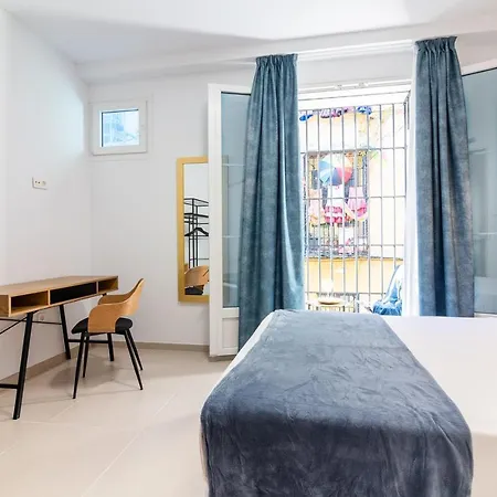 Daire Center Flat Mariblanca 12 Sun & Terrace Boutique