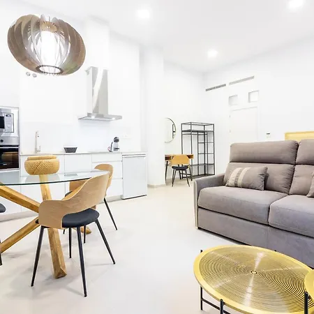 Center Flat Mariblanca 12 Sun & Terrace Boutique Lägenhet