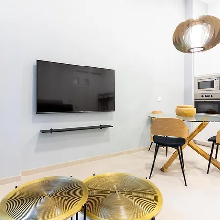 Daire Center Flat Mariblanca 12 Sun & Terrace Boutique *
